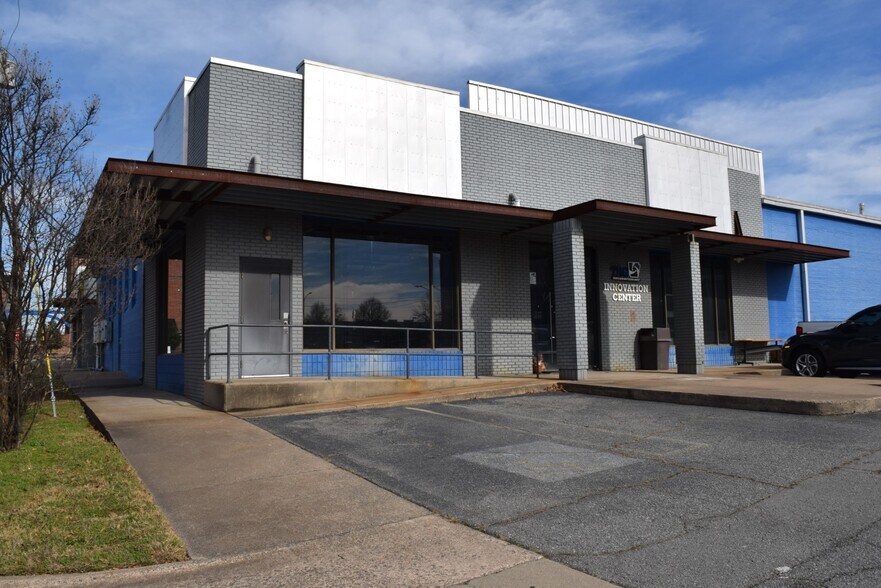 More Photos Of 201 E Broadway St, North Little Rock Freestanding For Sale