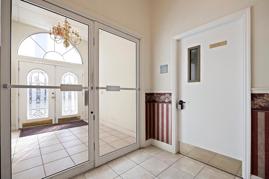 More Photos Of 1283 SW Sr-47, Lake City Medical For Lease