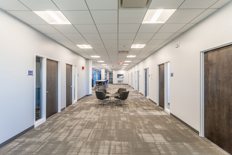 More Photos Of 765 Jefferson Rd, Rochester Medical For Lease