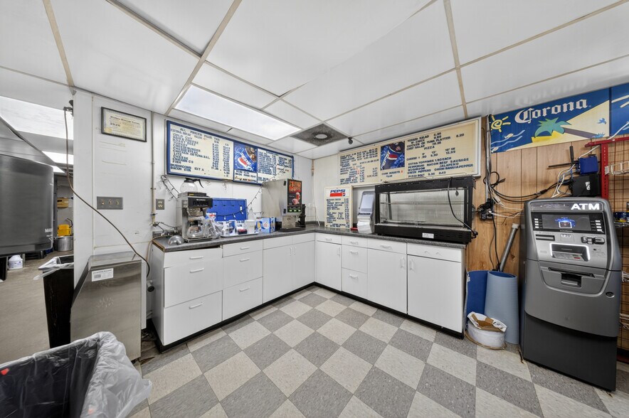 More Photos Of 105 Whiteleysburg Rd, Greensboro Convenience Store For Sale