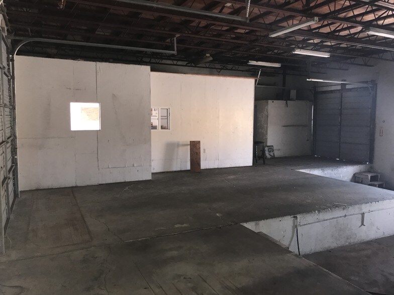 More Photos Of 2280-2290 Fowler St, Fort Myers Freestanding For Sale