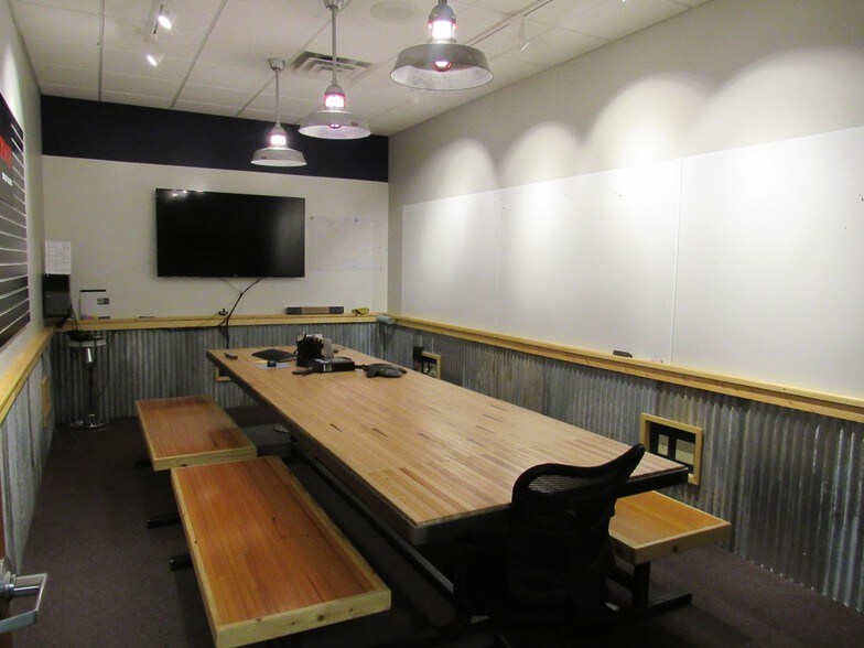 More Photos Of 454 County Rd V V, Somerset Manufacturing For Sale