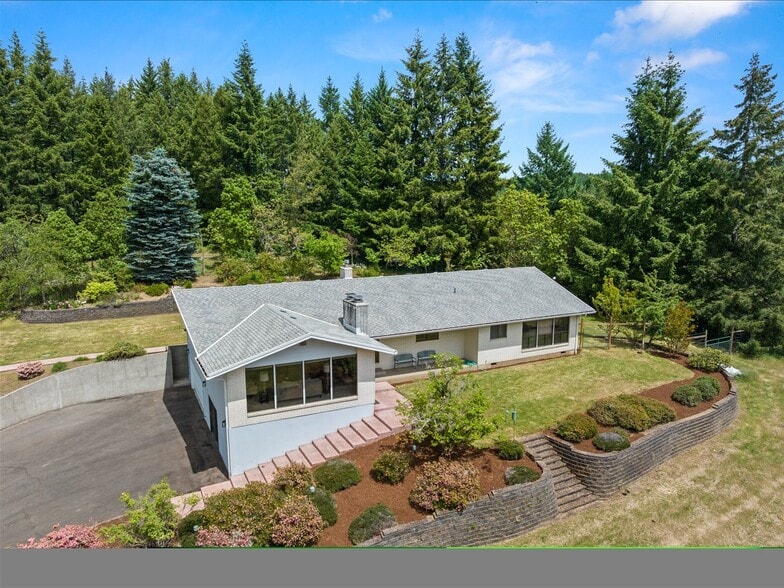 More Photos Of 115 NW Harmony Ln, Corvallis Specialty For Sale