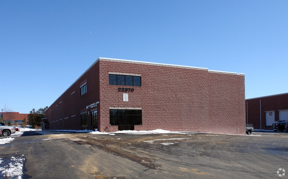 More Photos Of 22570 Glenn Dr, Sterling Flex For Sale