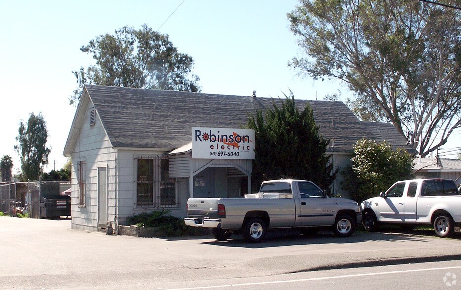 More Photos Of 8871 Troy St, Spring Valley Warehouse For Lease