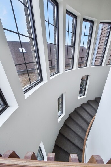 More Photos Of 30 S Shumway Ave, Batavia Office For Lease