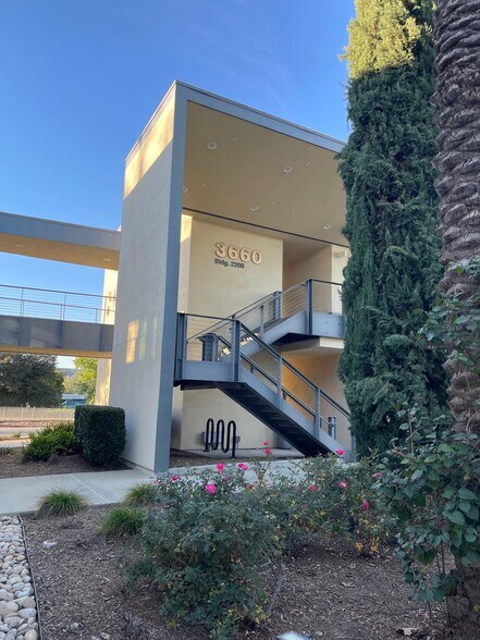More Photos Of 3670 W Temple Ave, Pomona Office For Lease