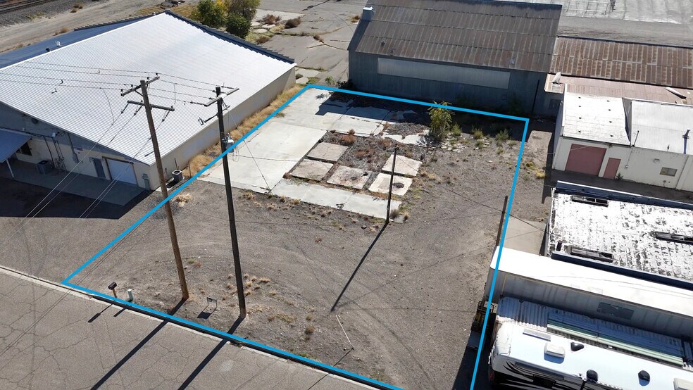 More Photos Of 701 6th Avenue, Ontario Land For Sale