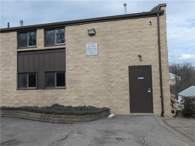 More Photos Of 5081 Old Clairton Rd, Pittsburgh Office For Lease