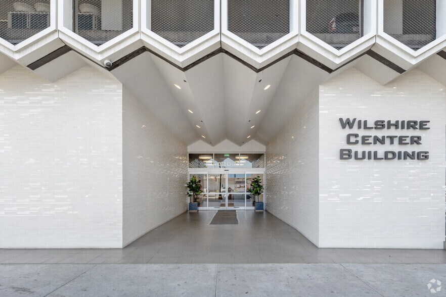 More Photos Of 6200 Wilshire Blvd, Los Angeles Medical For Lease
