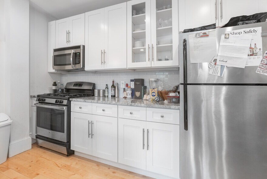 More Photos Of 2020 Locust St, Philadelphia Apartments For Sale