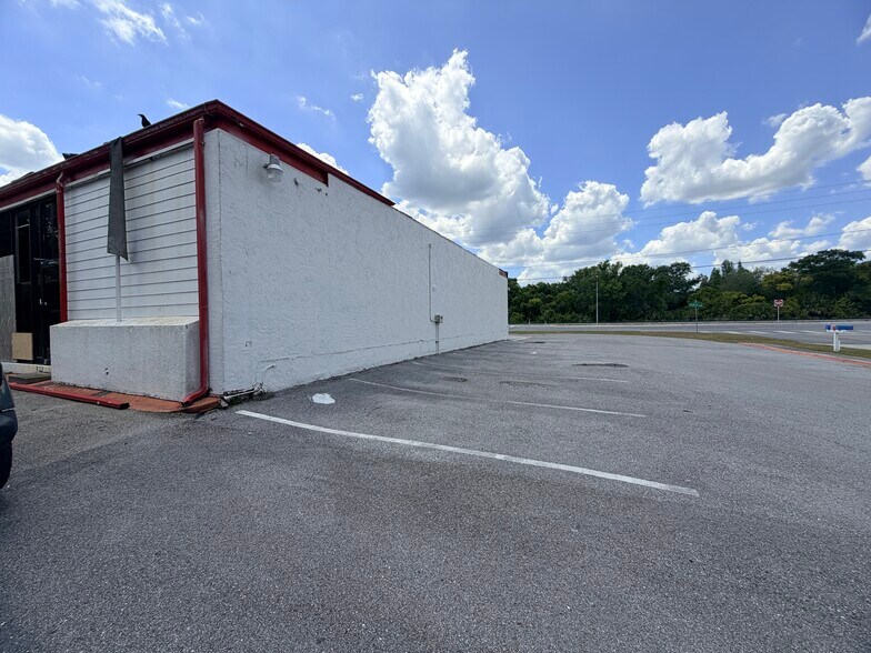 More Photos Of 18843 N US Highway 41, Lutz Office For Sale