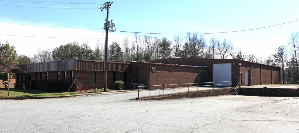 More Photos Of 161 S Walnut Cir, Greensboro Warehouse For Sale
