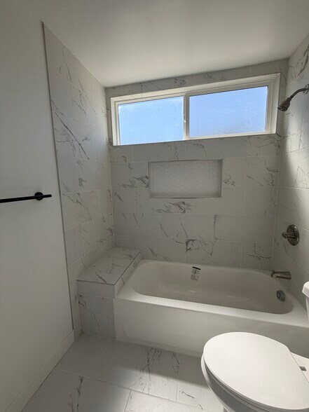 More Photos Of 623 Orange Grove Ave, Glendale Apartments For Sale