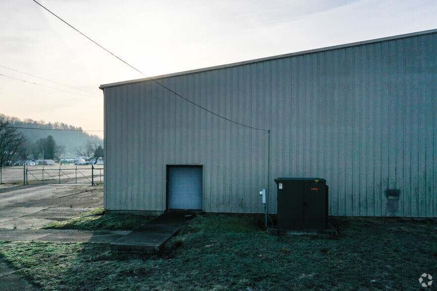 More Photos Of 210 13th St, Malta Manufacturing For Lease