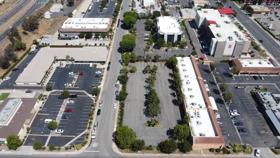 More Photos Of 221 W Crest St, Escondido Office For Sale