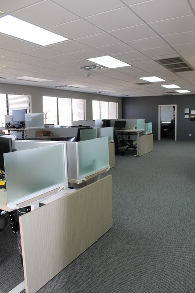More Photos Of 557 S IH-35, Georgetown Medical For Sale