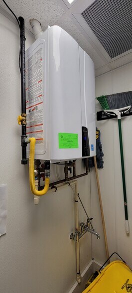 More Photos Of 8609 Citadel Way, Louisville General Retail For Sale