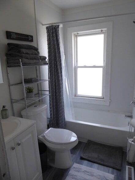 More Photos Of 1327 W 67th St, Cleveland Apartments For Sale
