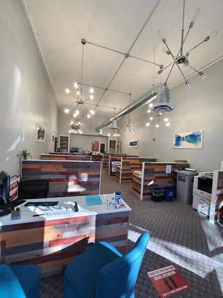 More Photos Of 501-511 Main St, Woodland Office For Lease