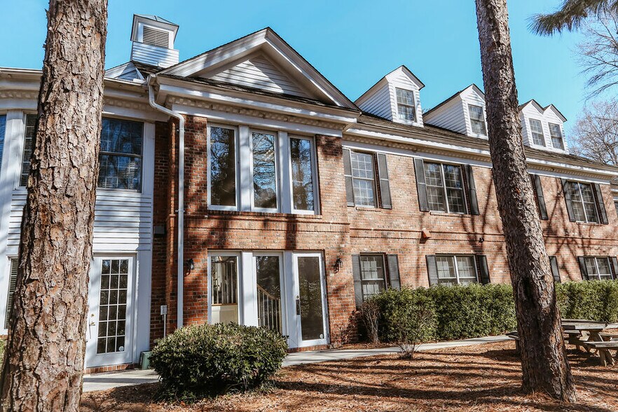 More Photos Of 120 Applecross Rd, Pinehurst Office For Lease