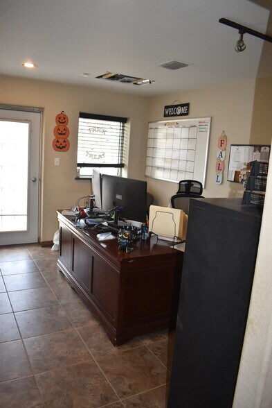 More Photos Of 204 Pr Cardinal Ln, Jourdanton Warehouse For Lease