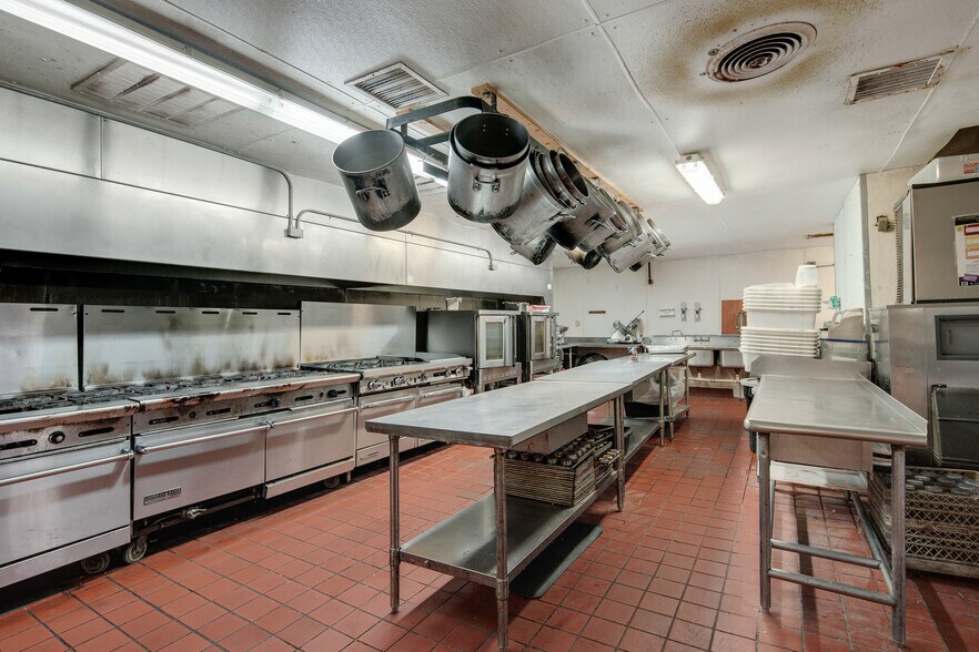 More Photos Of 1226 Main St, Southaven Restaurant For Sale