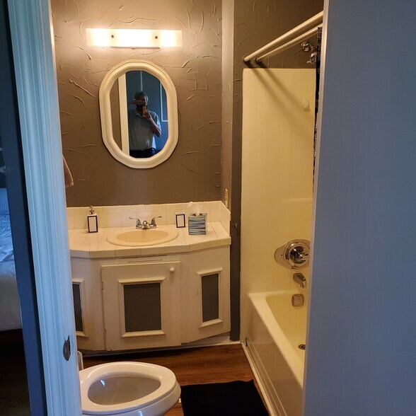 More Photos Of 14694 Wallace Pike, Abingdon Multifamily For Sale