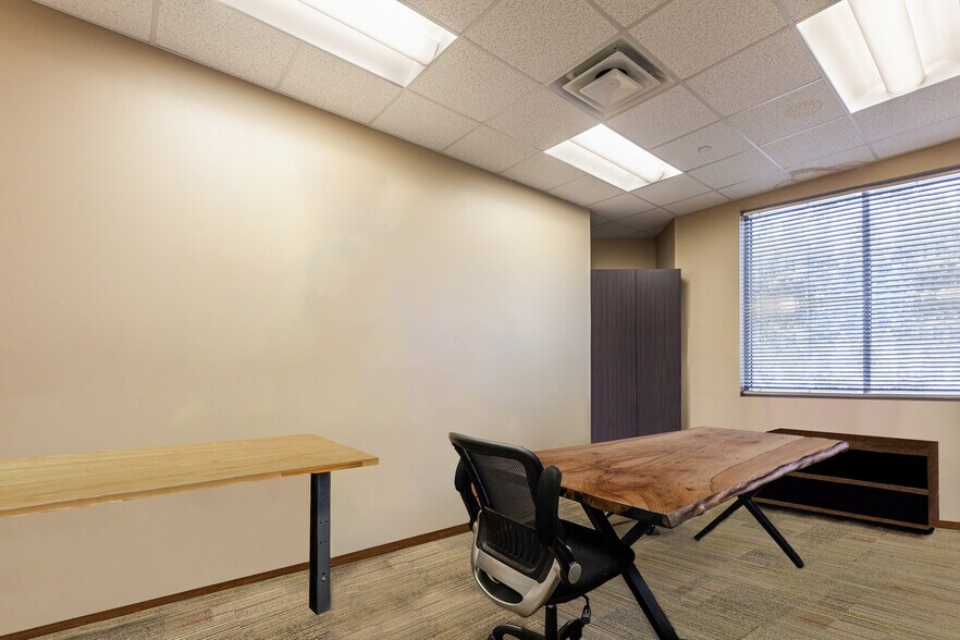 More Photos Of 3205 Talon Dr, Richardson Office For Sale