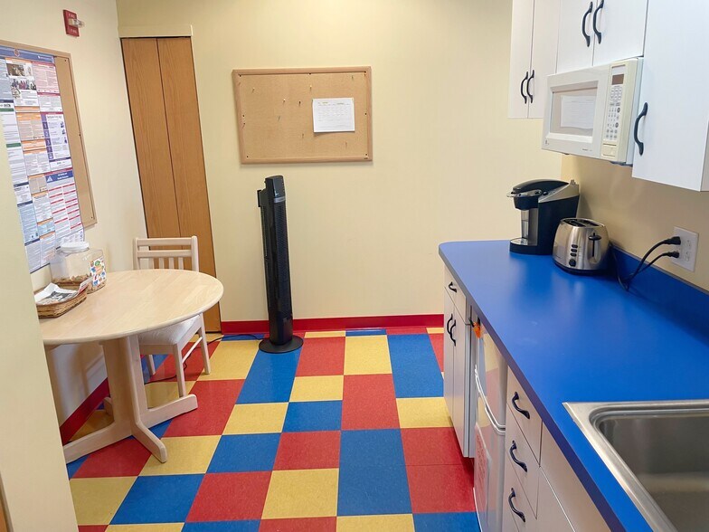 More Photos Of 19465 Deerfield Ave, Lansdowne Medical For Sale