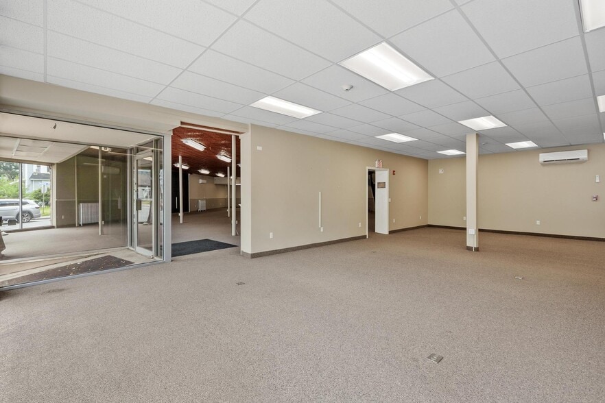 More Photos Of 91 Central St, Leominster Freestanding For Lease