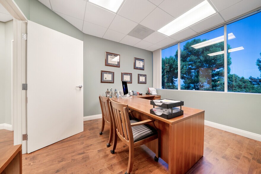 More Photos Of 6B Liberty, Aliso Viejo Office For Sale