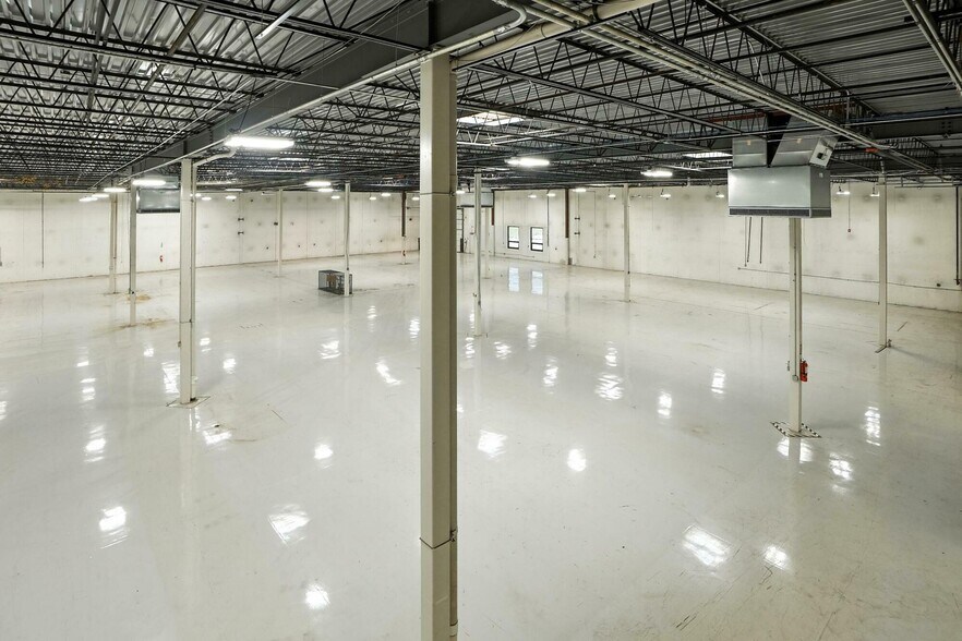 More Photos Of 8130 River Dr, Morton Grove Warehouse For Sale