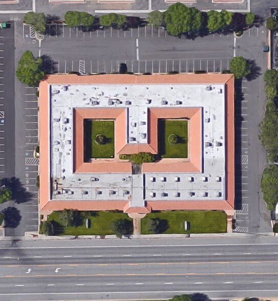 More Photos Of 255 Glendale Ave, Sparks Medical For Lease