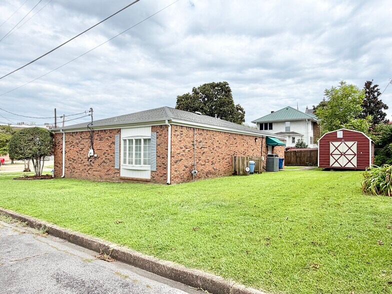 More Photos Of 105 N Hickory St, Aberdeen Flex For Sale