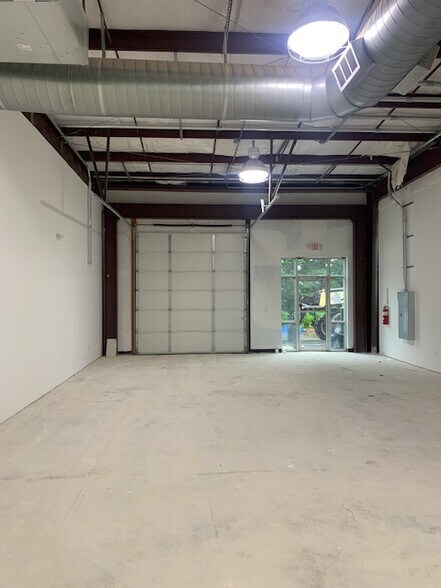 More Photos Of 18515 Old Statesville Rd, Cornelius Light Distribution For Lease