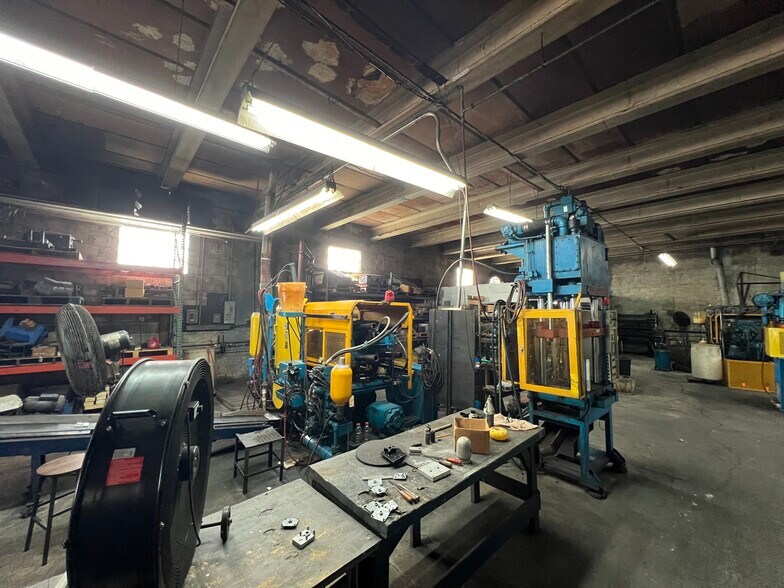 More Photos Of 7545 NW 26th Ave, Miami Warehouse For Sale