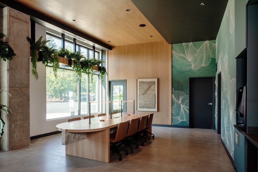 More Photos Of 1390 NE Compton Dr, Hillsboro Apartments For Lease