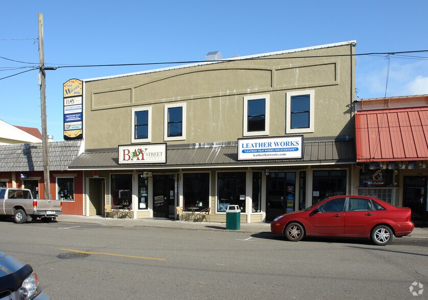 Primary Photo Of 1341 Bay St, Florence General Retail For Sale