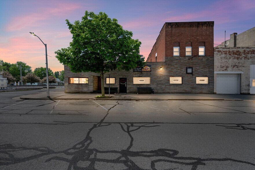Primary Photo Of 18625 Main St, Tontogany Flex For Sale