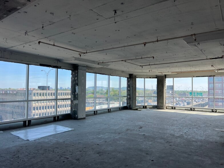 More Photos Of 3737 Boul Cremazie E, Montréal Office For Lease