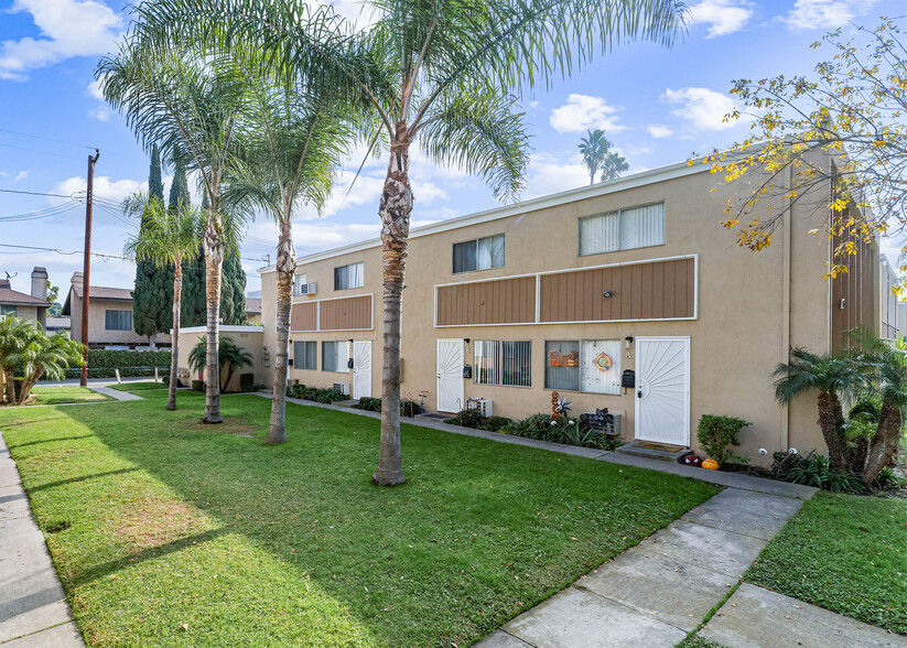 Primary Photo Of 753 Fondren St, Orange Apartments For Sale