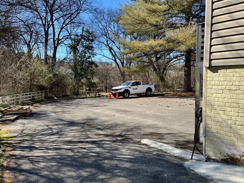 More Photos Of 4105 Central Avenue Pike, Knoxville Office For Lease