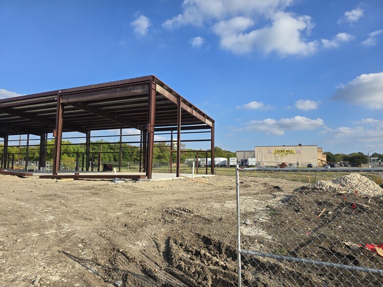 More Photos Of 9820 Huebner Rd, San Antonio Storefront Retail Office For Lease