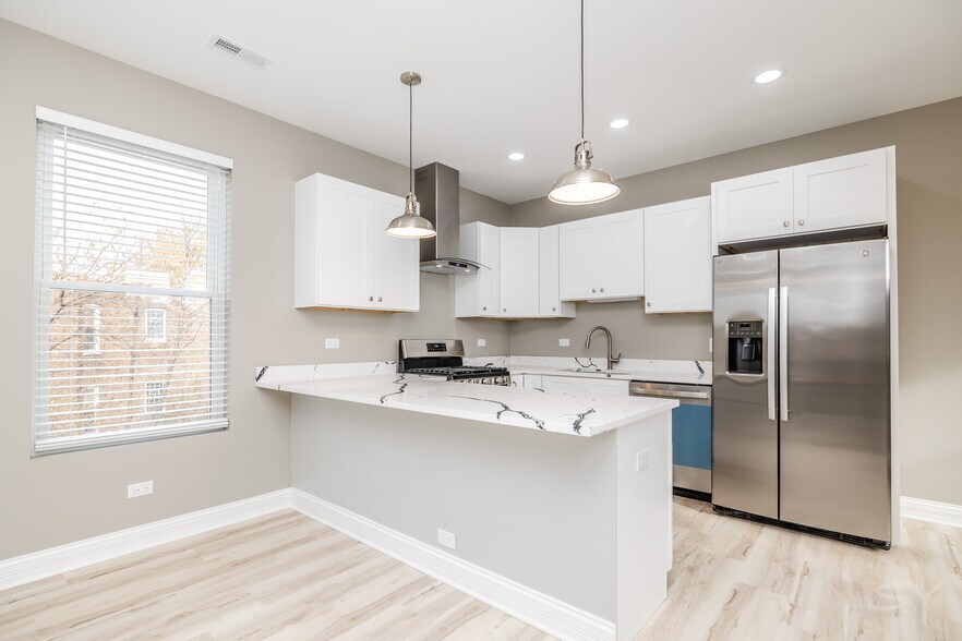 More Photos Of 3401 W Monroe St, Chicago Apartments For Sale