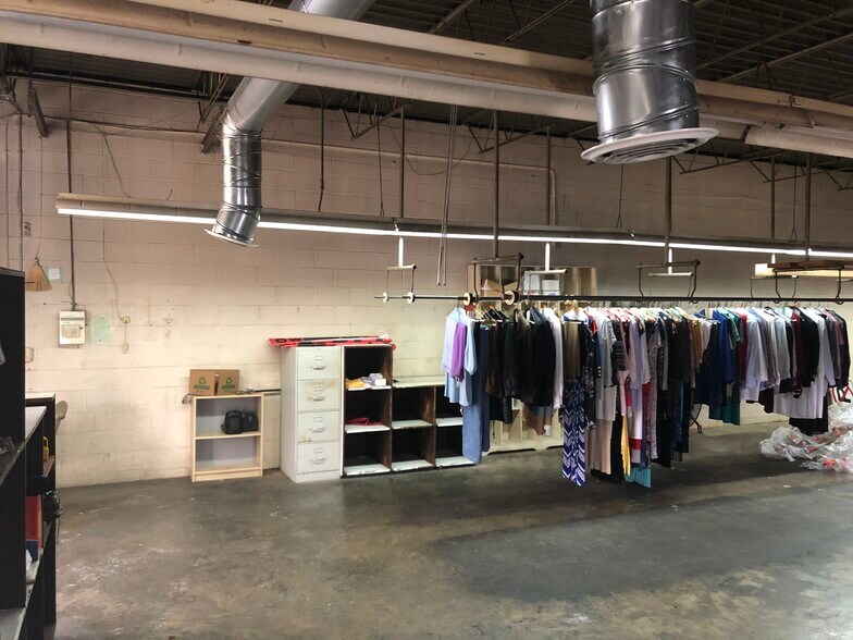 More Photos Of 2310 Lawrenceville Hwy, Decatur Freestanding For Lease