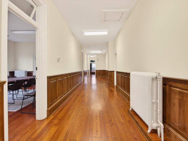 More Photos Of 102 E Main St, Orange Bank For Lease