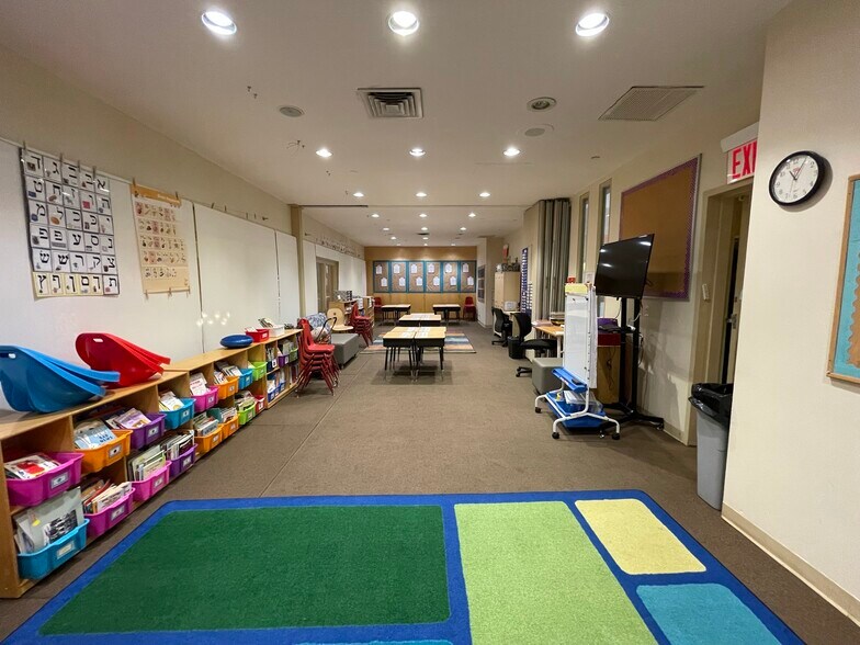 More Photos Of 15 W 86th St, New York Schools For Lease