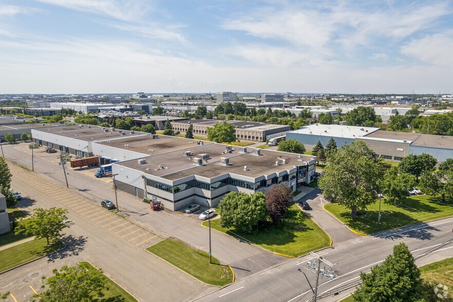 More Photos Of 4600-4612 Chemin Du Bois-Franc, Saint-Laurent Warehouse For Lease