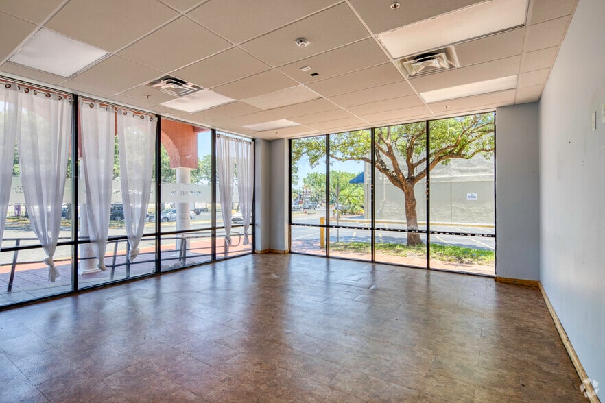 More Photos Of 1251 E Fowler Ave, Tampa Storefront For Lease